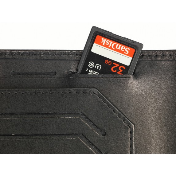 Обложка для паспорта Victorinox Altius Edge Leibnitz с защитой RFID, чёрная, кожа наппа, 11x2x15 см